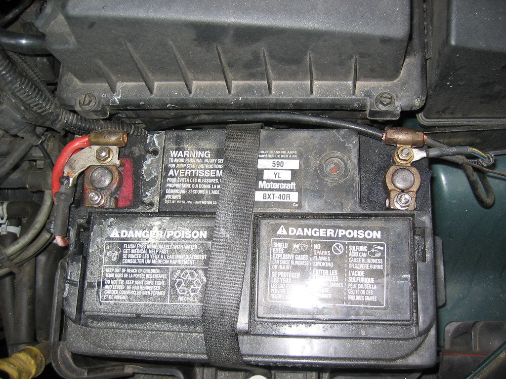 Hvad er tegn på et dårligt bilbatteri?